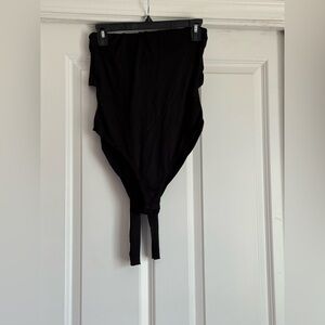 Entro Size Small Solid Black Strapless Body Suit